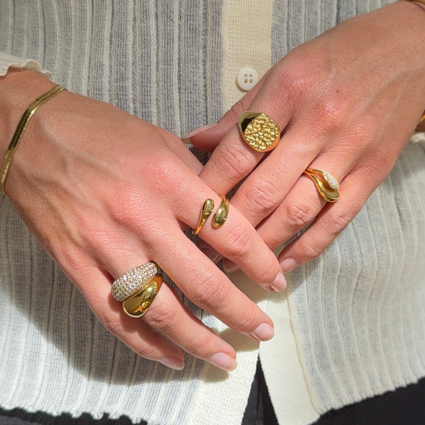 Twist Hug Ring Guldbelagt
