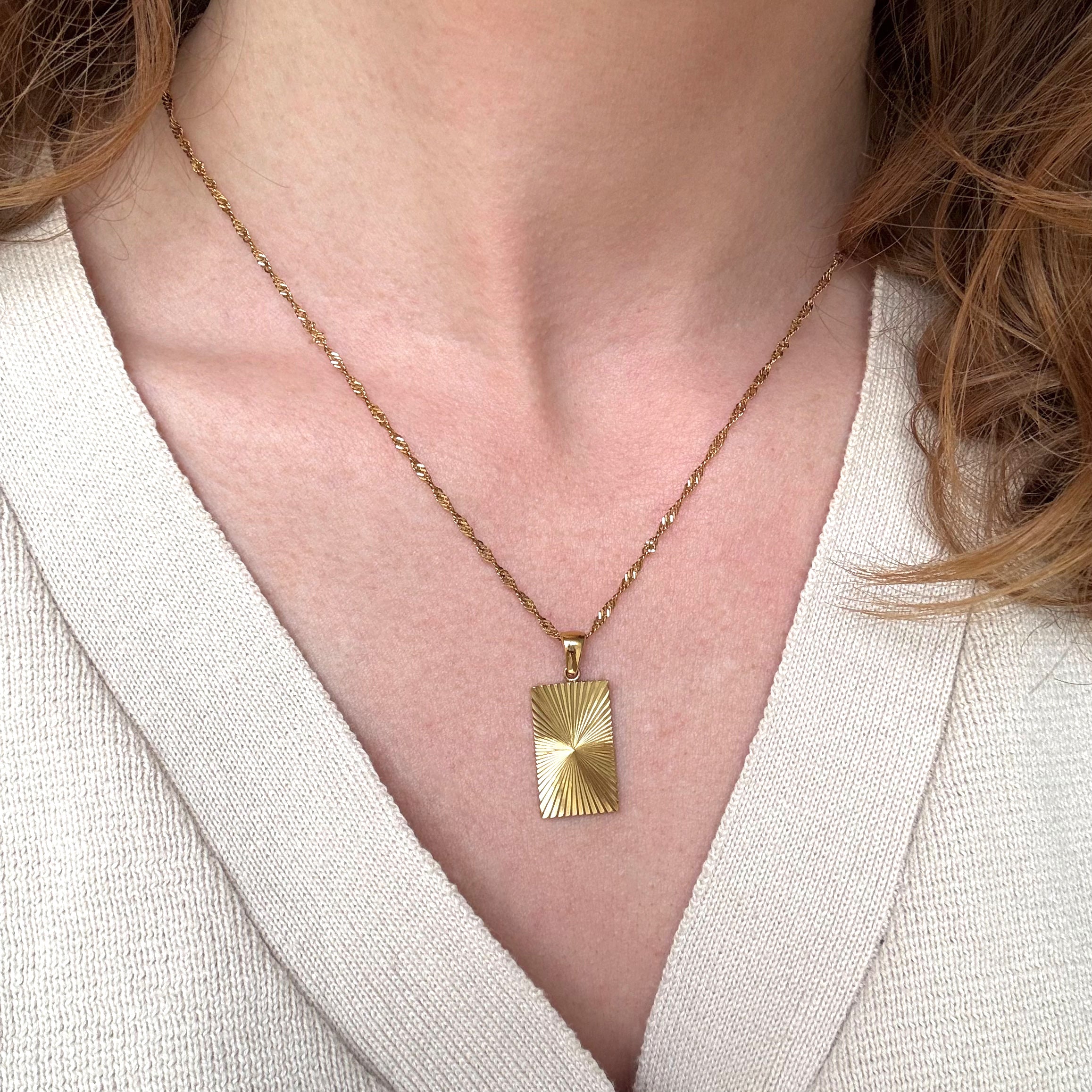 Sun Firkantet Halskæde Guldbelagt