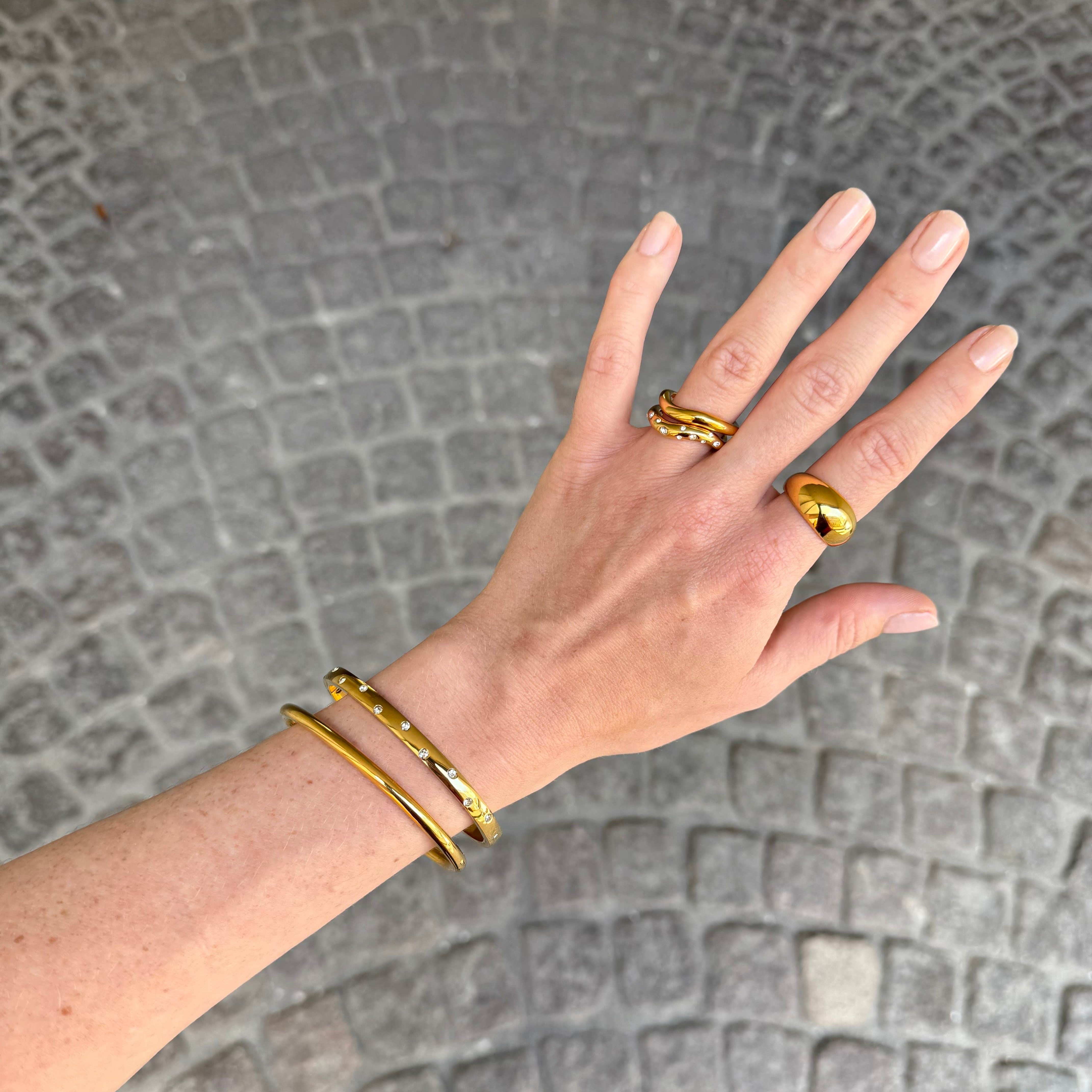 Flow Krystal Dot Armbånd Guldbelagt m. indgravering