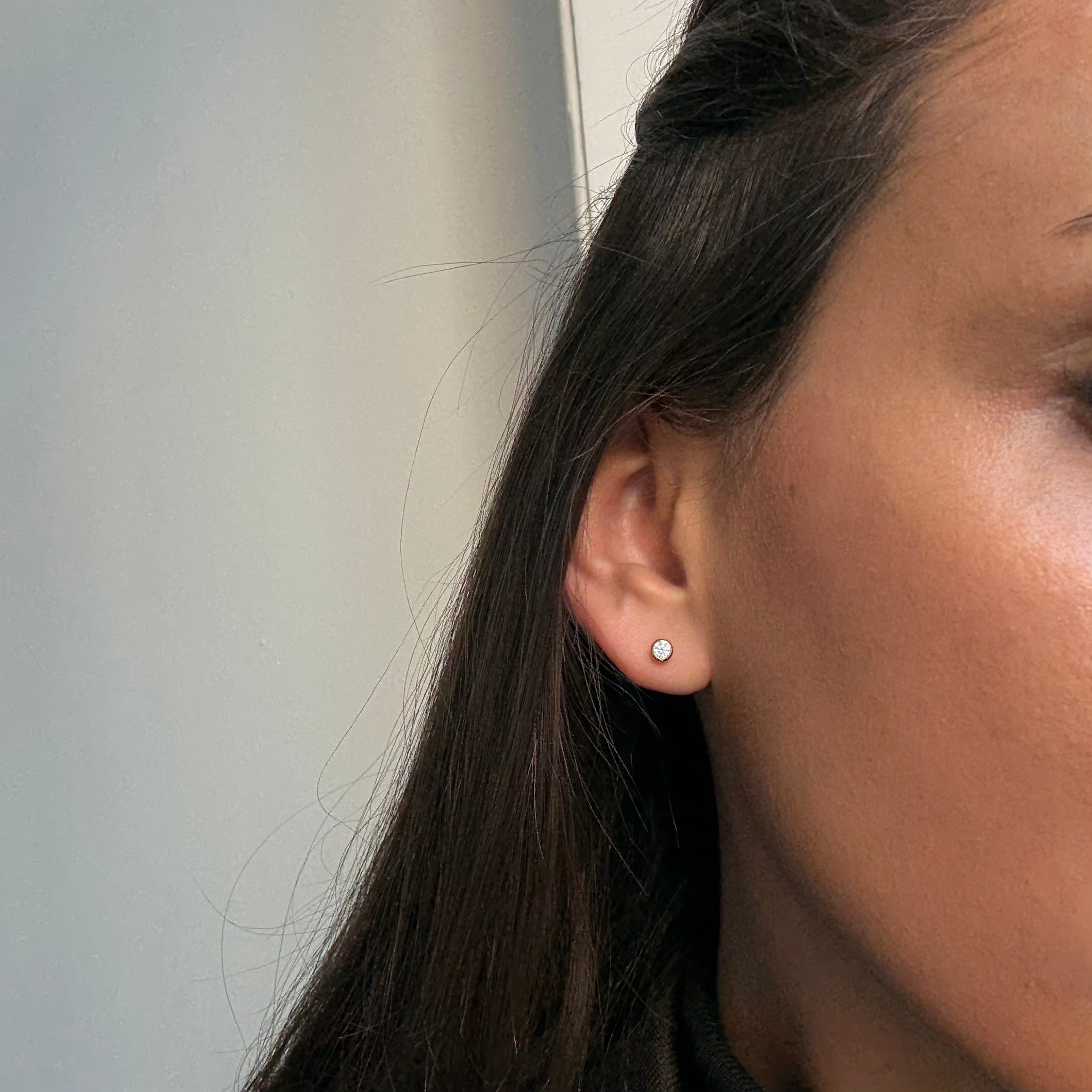 Rund Krystal Stud Guldbelagt