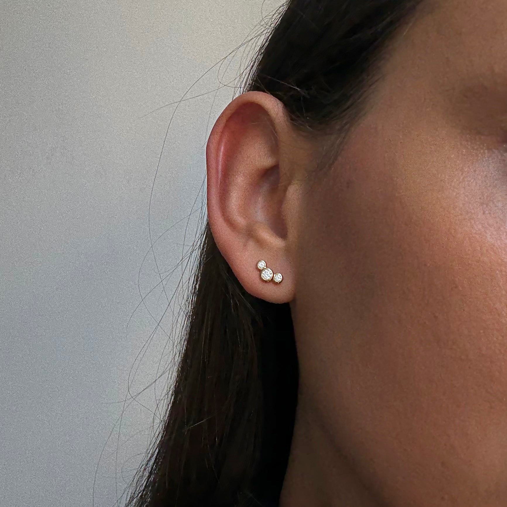 Triple Krystal Stud Guldbelagt