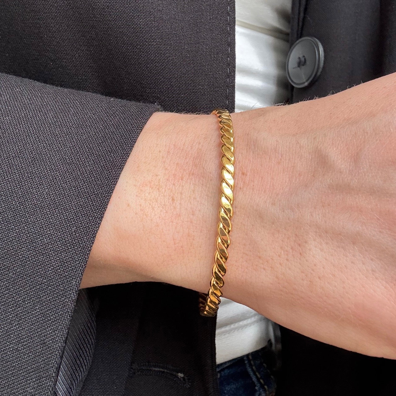 Twisted Bangle Armbånd Guldbelagt