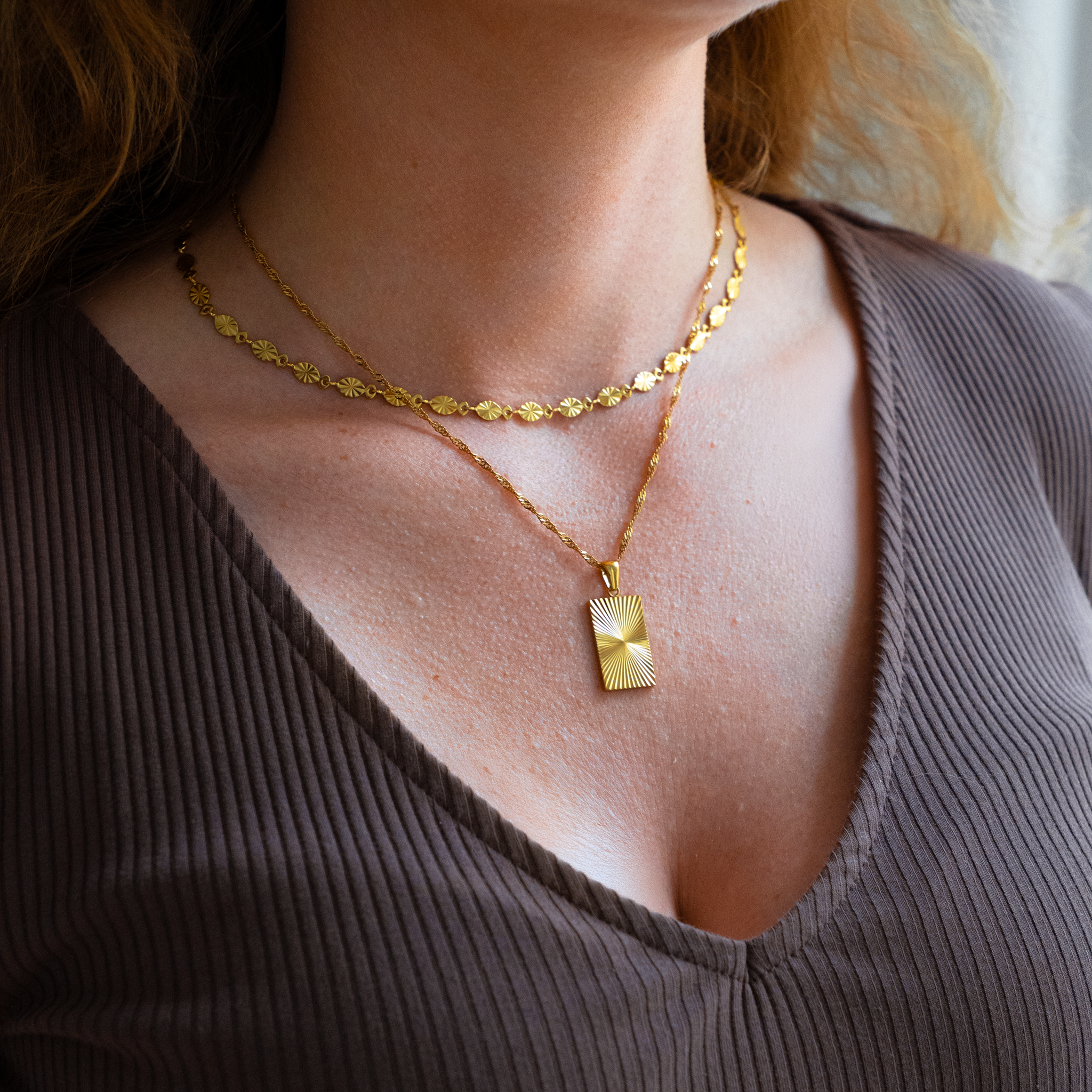 Sun Firkantet Halskæde Guldbelagt