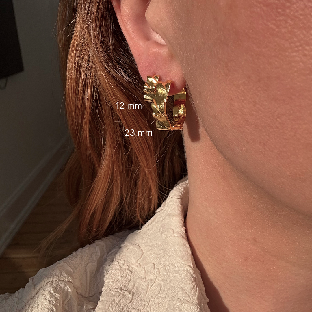 Wave Twist Hoop 12 mm Guldbelagt