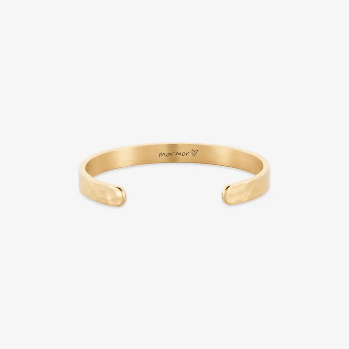 Skab dit personlige armbånd med indgravering