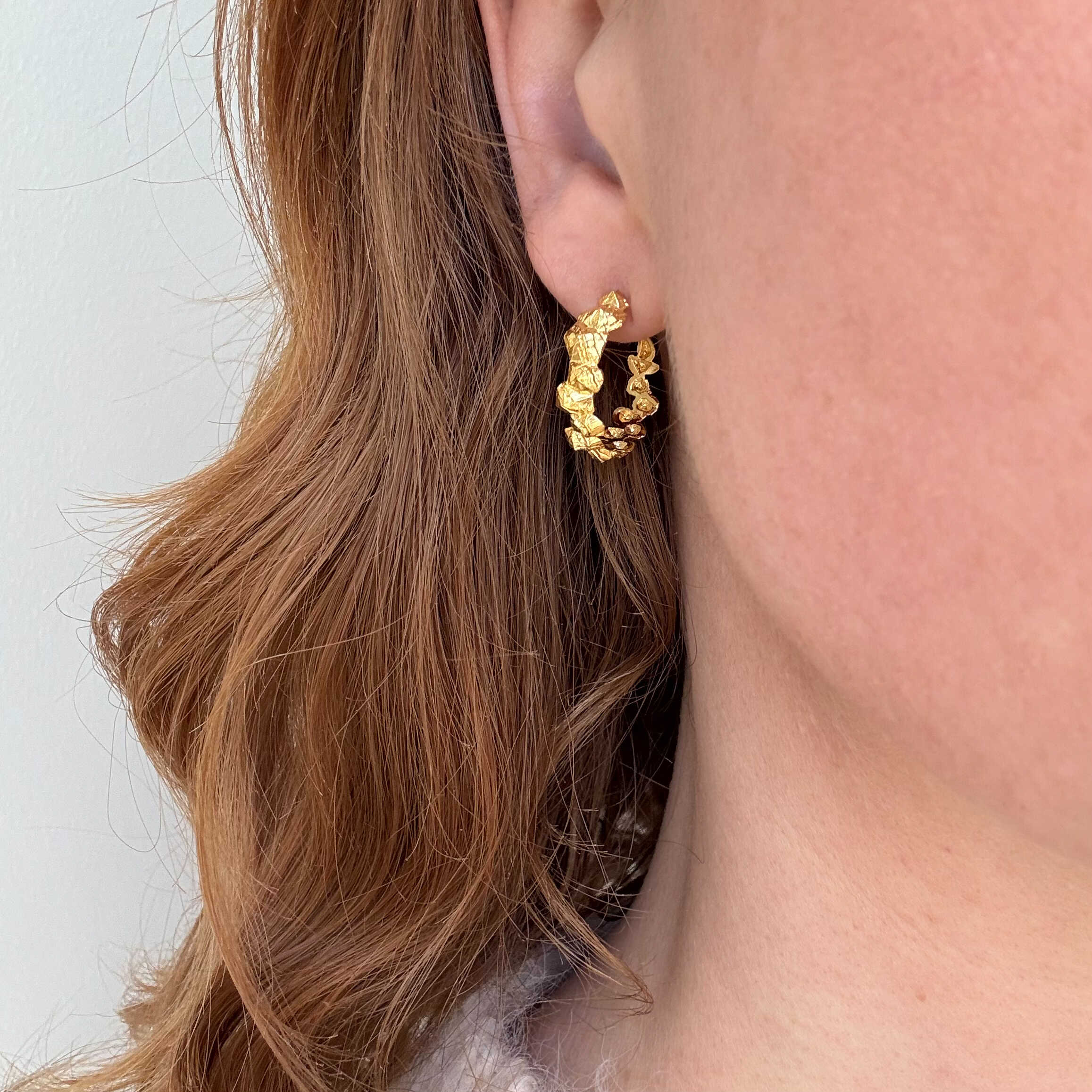 Chunky Edge Hoop Guldbelagt