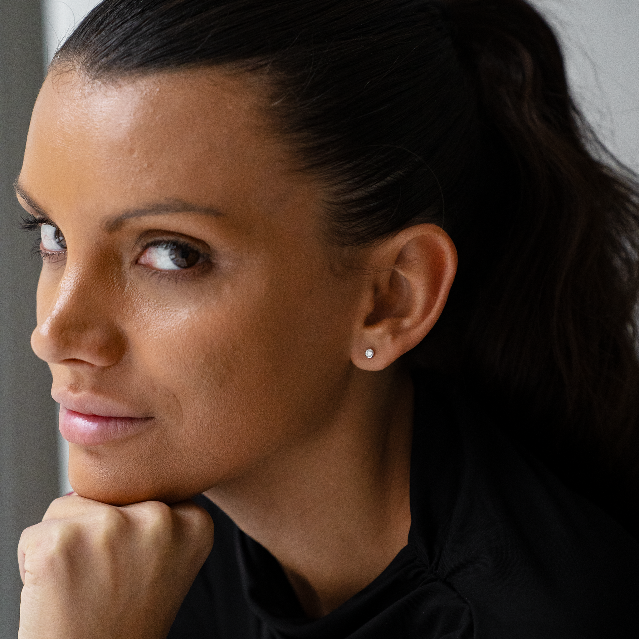 Rund Krystal Stud Sølvfarvet