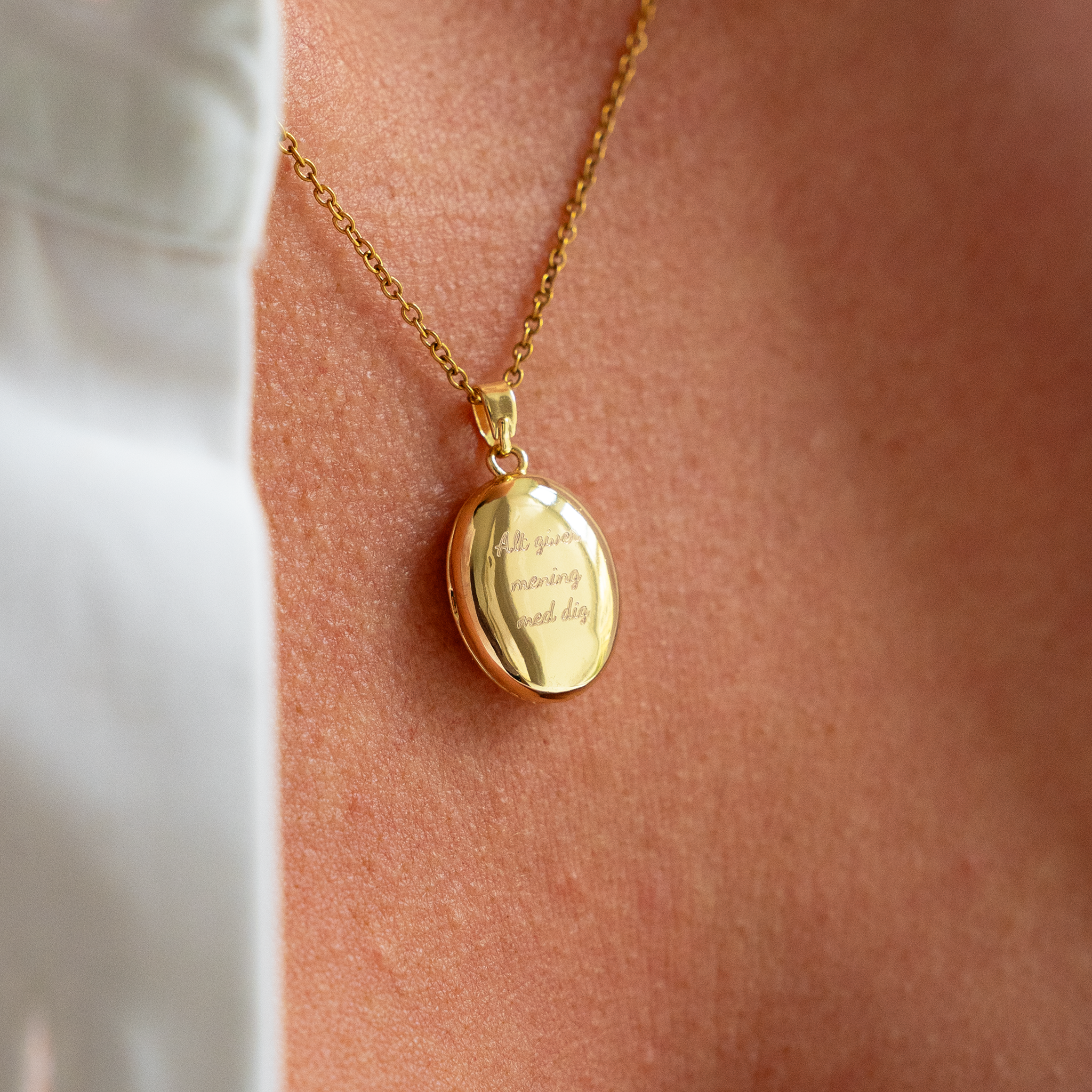 Oval Krystal Medaljon Halskæde m. indgravering
