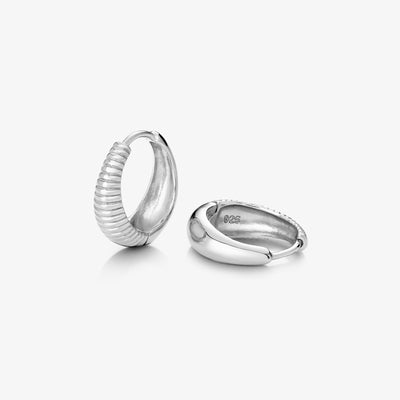 Hoop Huggie Ørering Sølv
