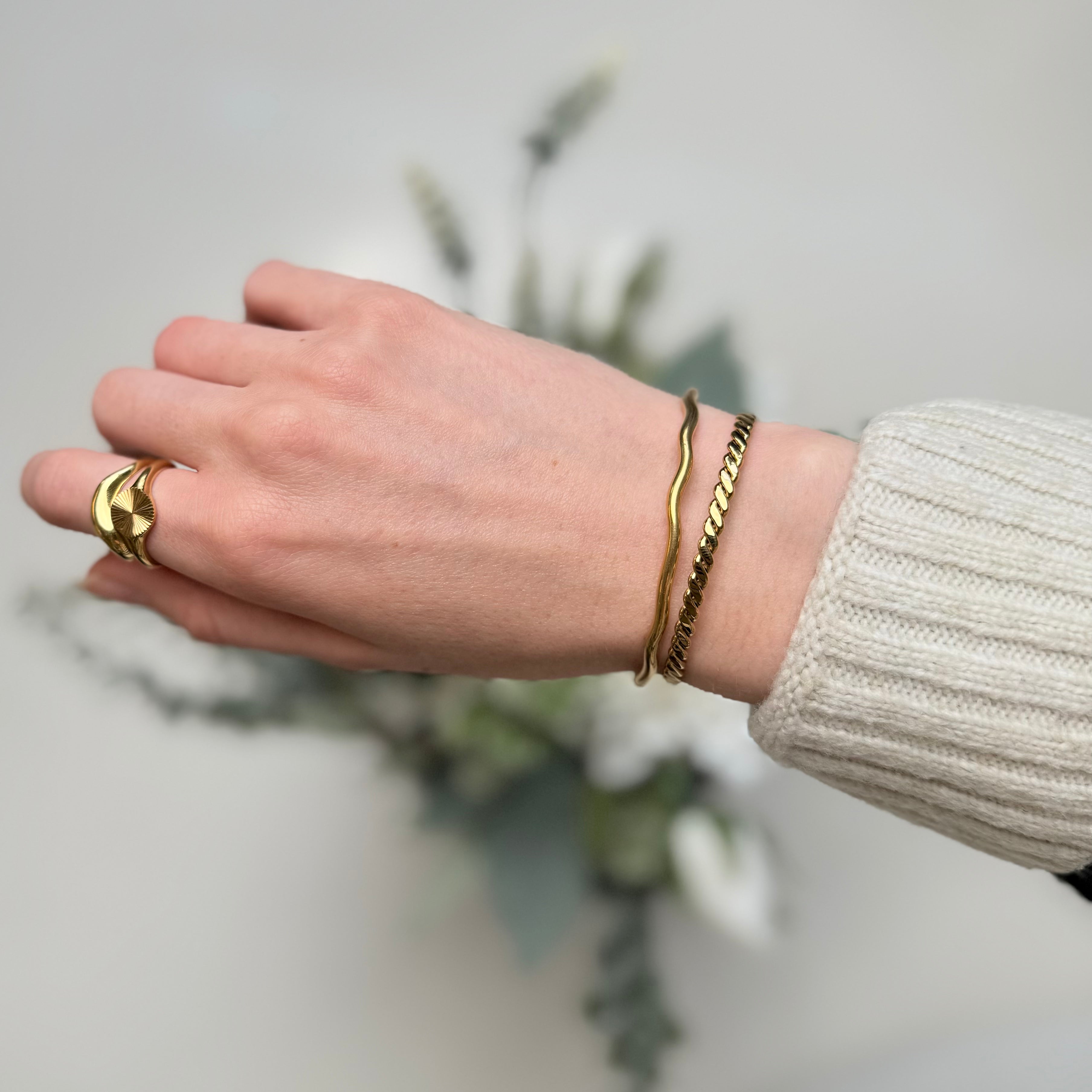 Twisted Bangle Armbånd 18K Guldbelagt med andre styles