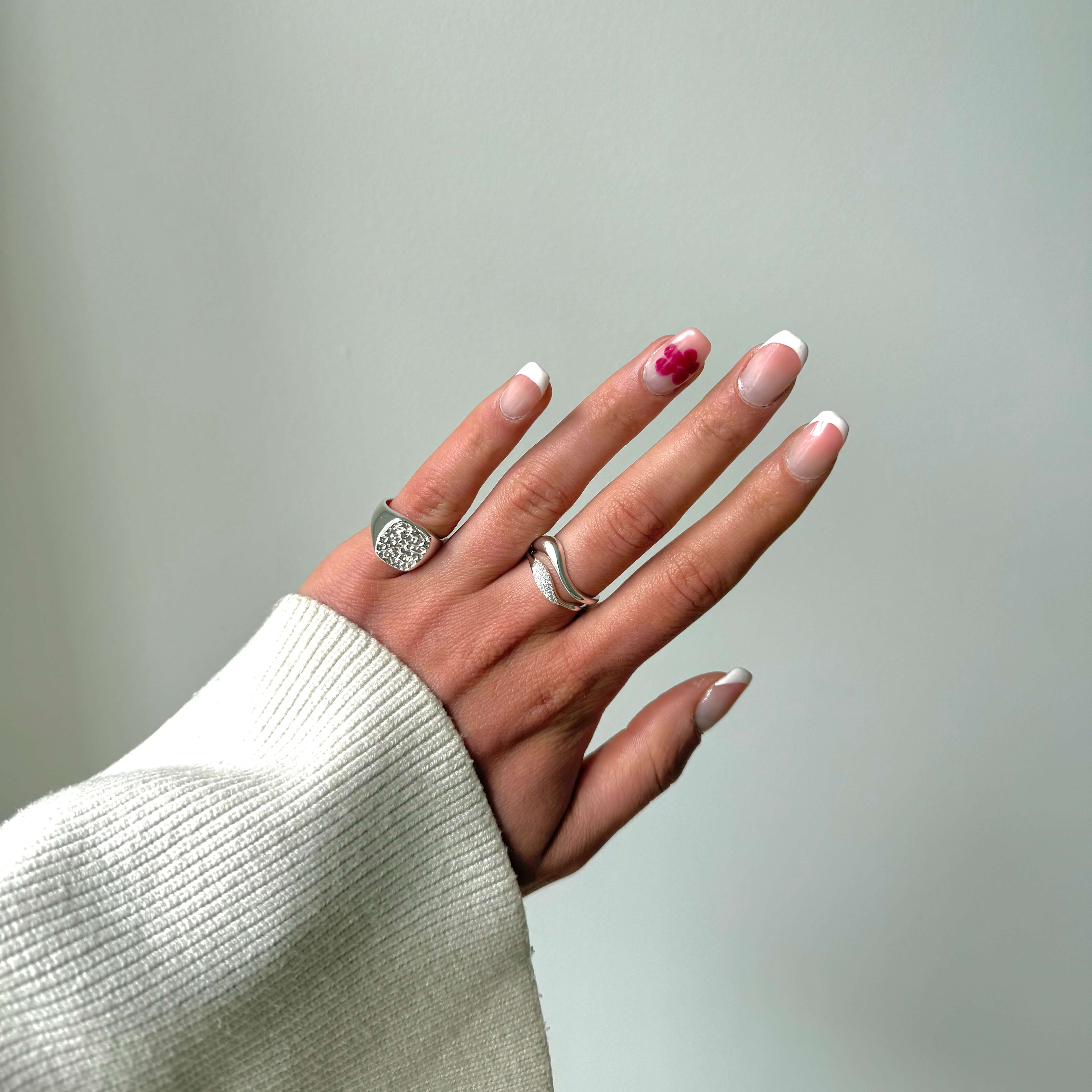 Hamret Signet Ring