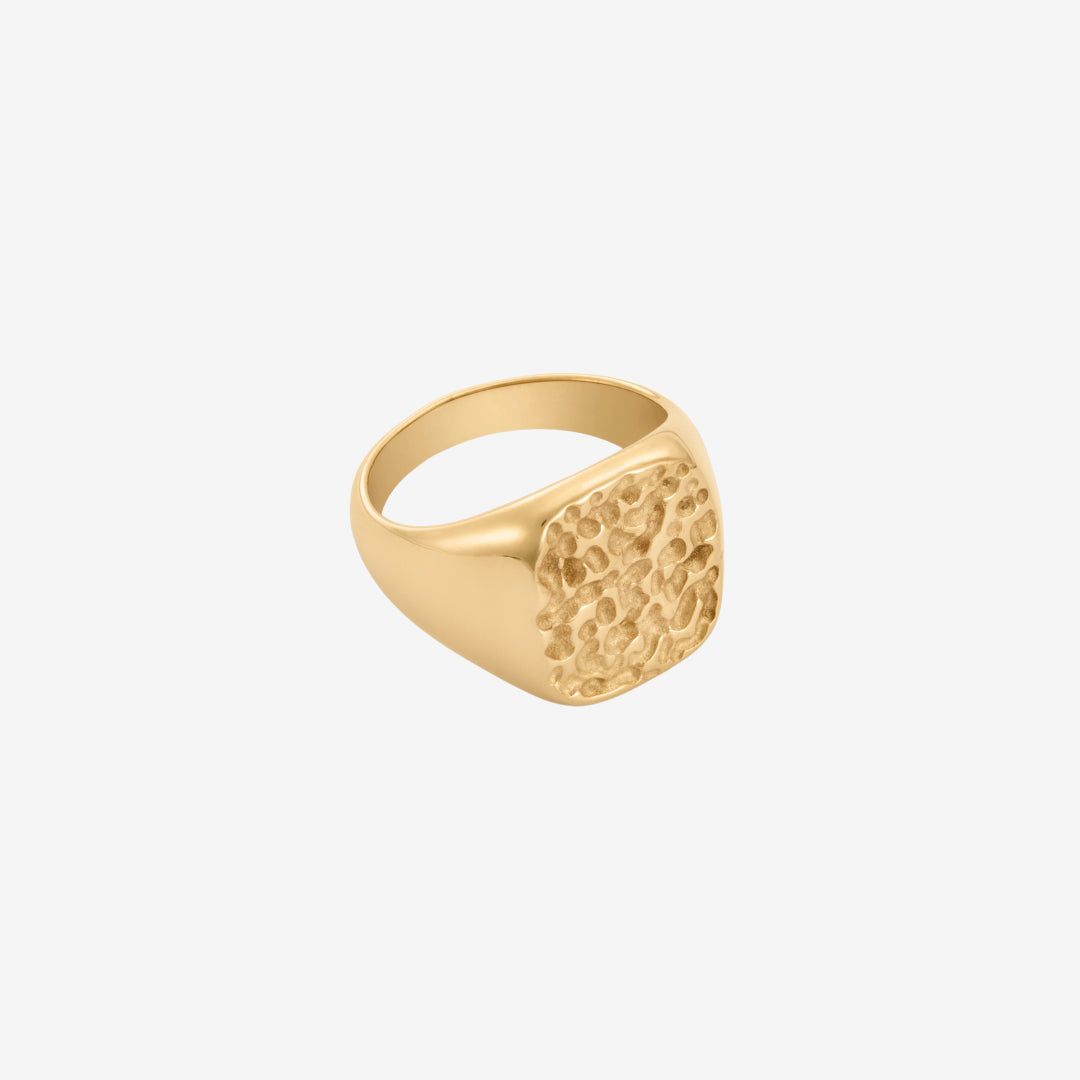 Hamret Firkant Signet Ring Guldbelagt