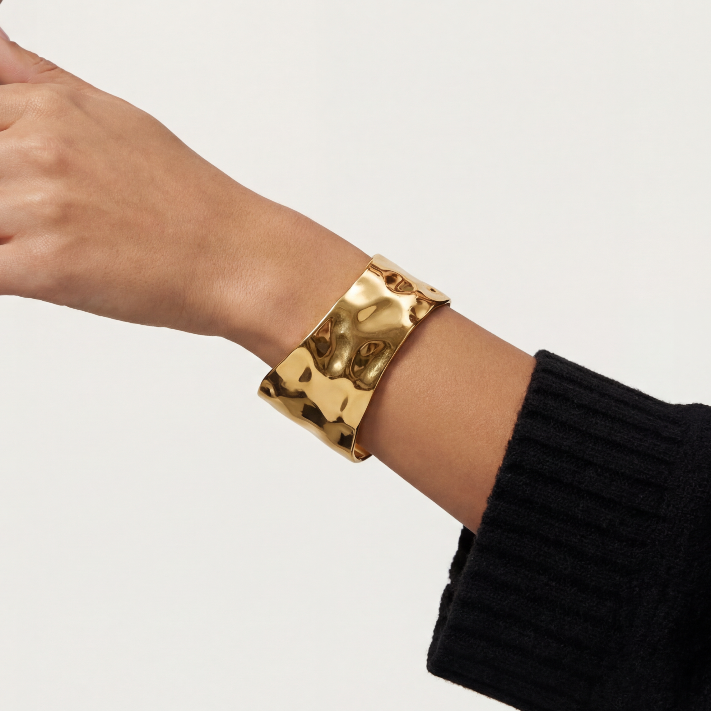 Chunky Hamret Bangle Guldbelagt